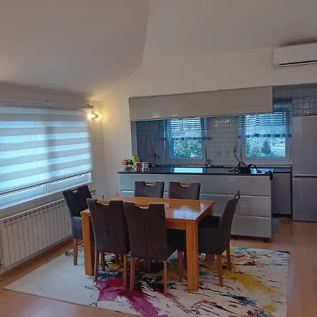 N&i Apartment